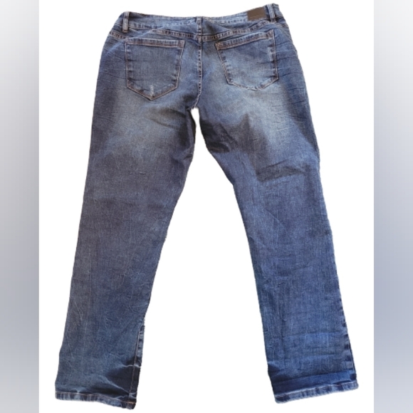 BLUENOTES Boyfriend Purposely Distressed Blue Denim Jeans, Size 30 - Picture 4 of 13